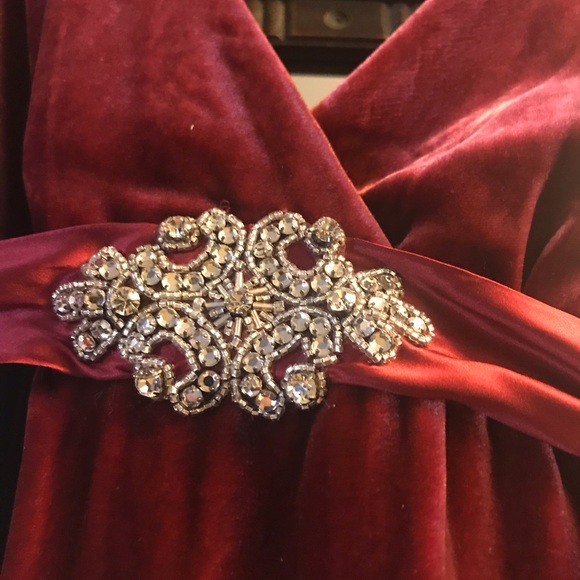 Laundry  - Velvet top w/crystal details.  NWT - Picture 4 of 8